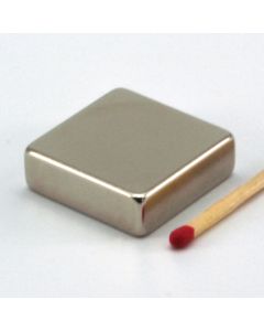 NdFeB N45 Quadermagnet 25 x 25 x 8 mm, vernickelt
