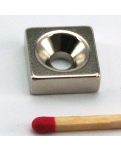 NdFeB N45 Quadermagnet 13,5 x 13,5 x 5 mm, gebohrt, S-Pol