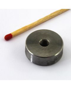 NdFeB Topfmagnet Ø20 mm mit durchgehender M5-Gewindebohrung, rostfrei