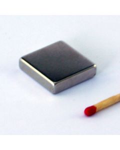 NdFeB N52 Quadermagnet 20 x 20 x 5 mm, vernickelt, längs magnetisiert