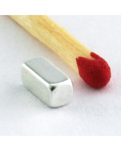 NdFeB N40 Quadermagnet 7 x 3 x 3 mm, versilbert, längs magnetisiert