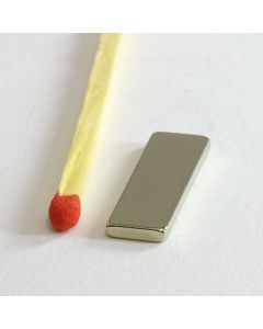 NdFeB 42H Quadermagnet 20 x 6 x 1,5 mm, vernickelt