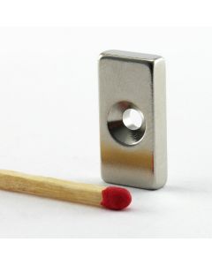 NdFeB N45 Quadermagnet 20 x 10 x 4 mm, gebohrt, S-Pol